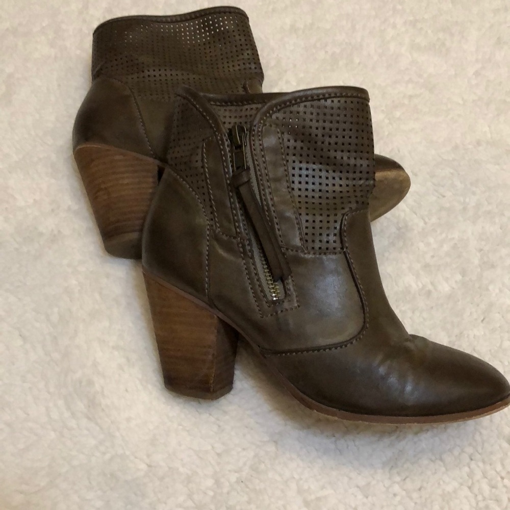 Booties - Picture 4 of 4